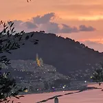 Vivi Tra Mare E Ulivi