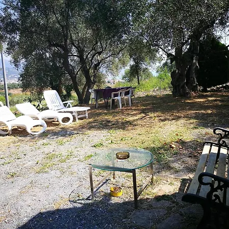 Feriehus Vivi Tra Mare E Ulivi